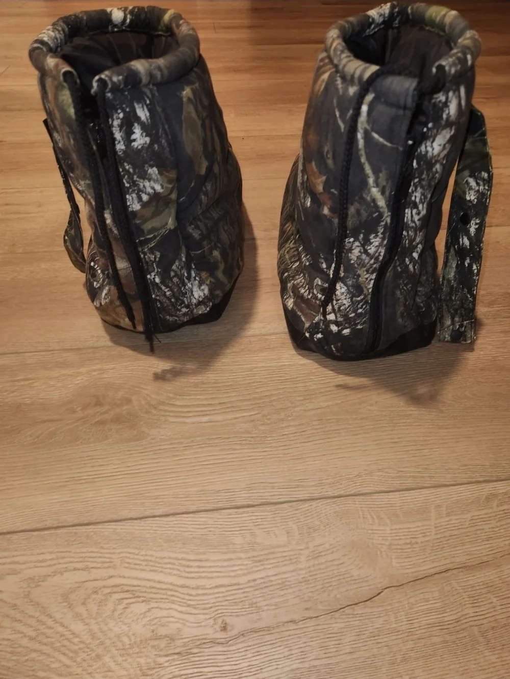 Insulated Real Tree Boot Covers Lightweight Camo Size Large Insulated Like New C